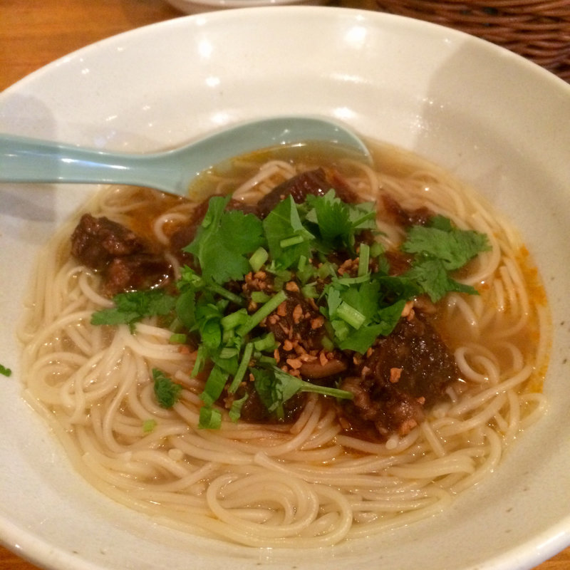 羊肉温麺(パオ・キャラヴァンサライ)