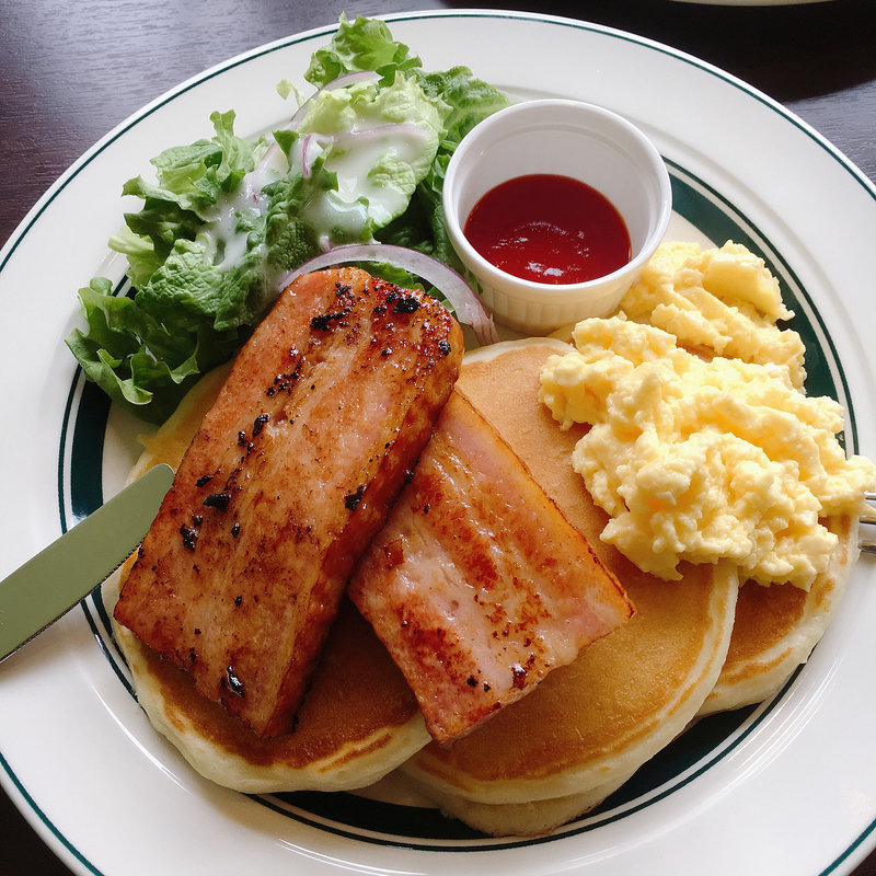 ベーコンとスクランブルエッグのパンケーキ(gram沖縄新都心店)