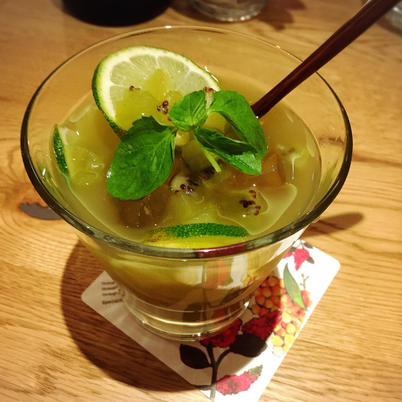 キウイとライムのサングリア(LATTE GRAPHIC 自由が丘店)