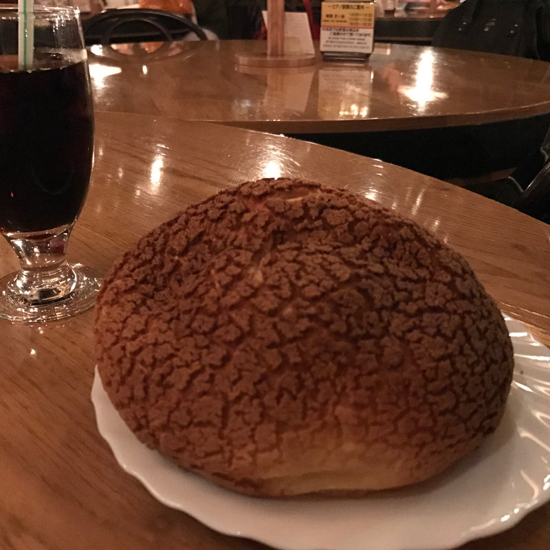 ジャンボシュークリーム(北一硝子 北一ホール)