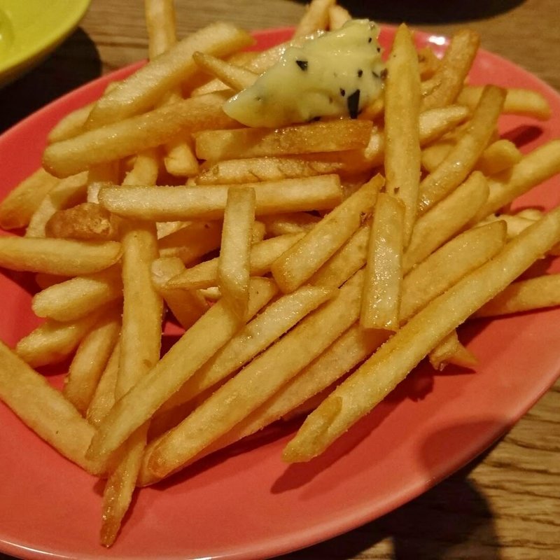 トリュフ風味のフレンチフライ(GRILL&DINING用賀倶楽部)