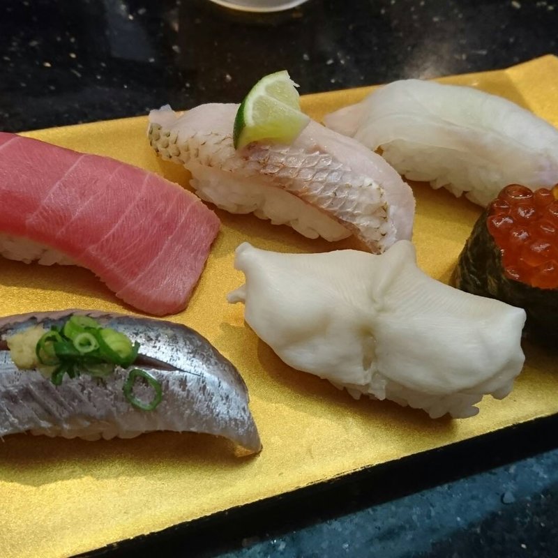 まいもん豪華六貫盛り(金沢まいもん寿司たまプラーザ店)