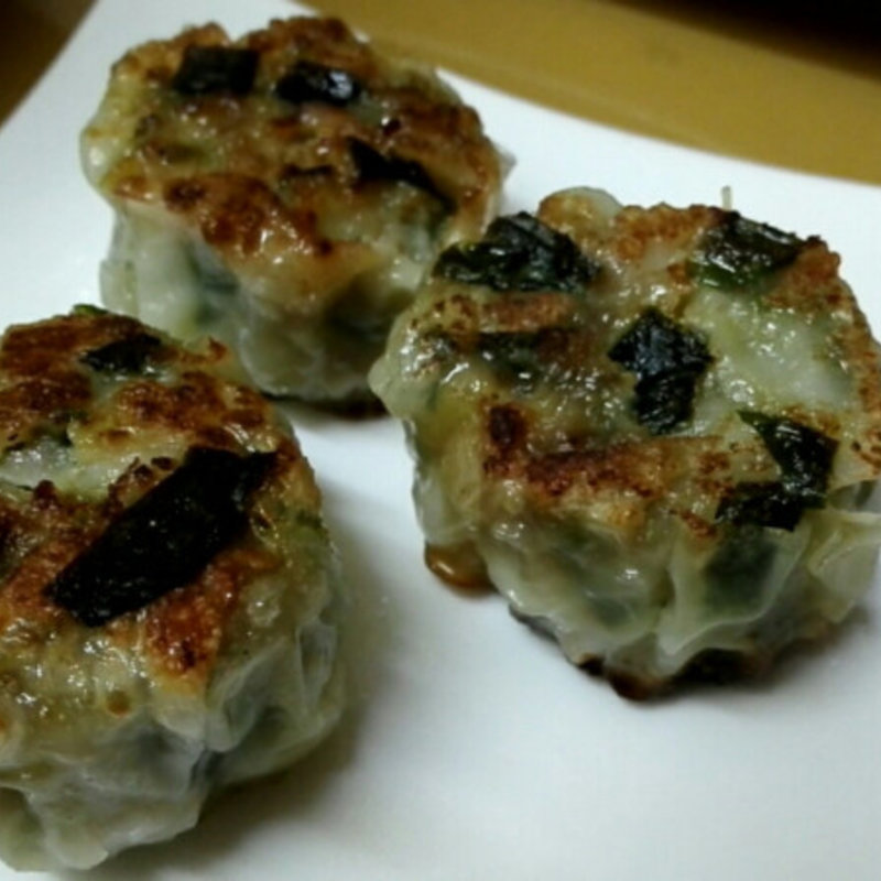 焼ニラ焼売(臥龍坊 （ウォロンファン）)