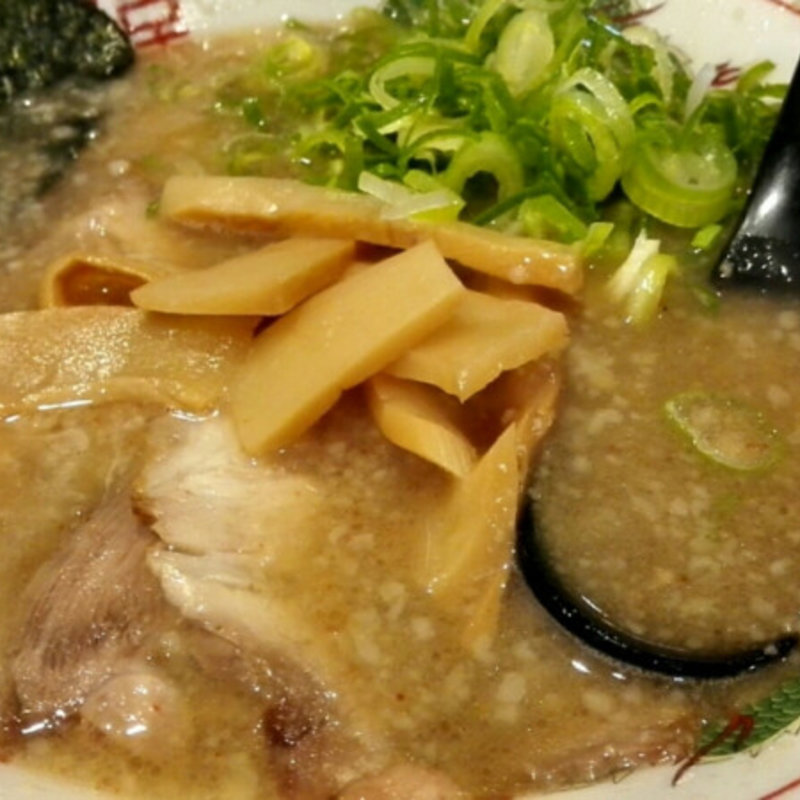 豚骨醤油ラーメン(バリバリジョニー 竜王店 )