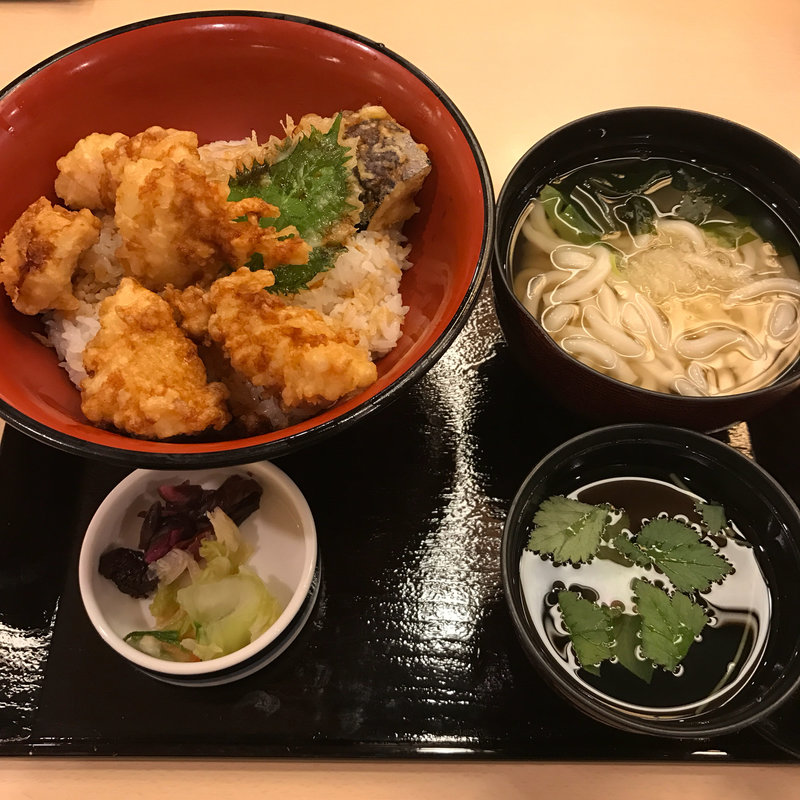 鶏天丼（小うどん付）(華屋与兵衛 東大和店 )