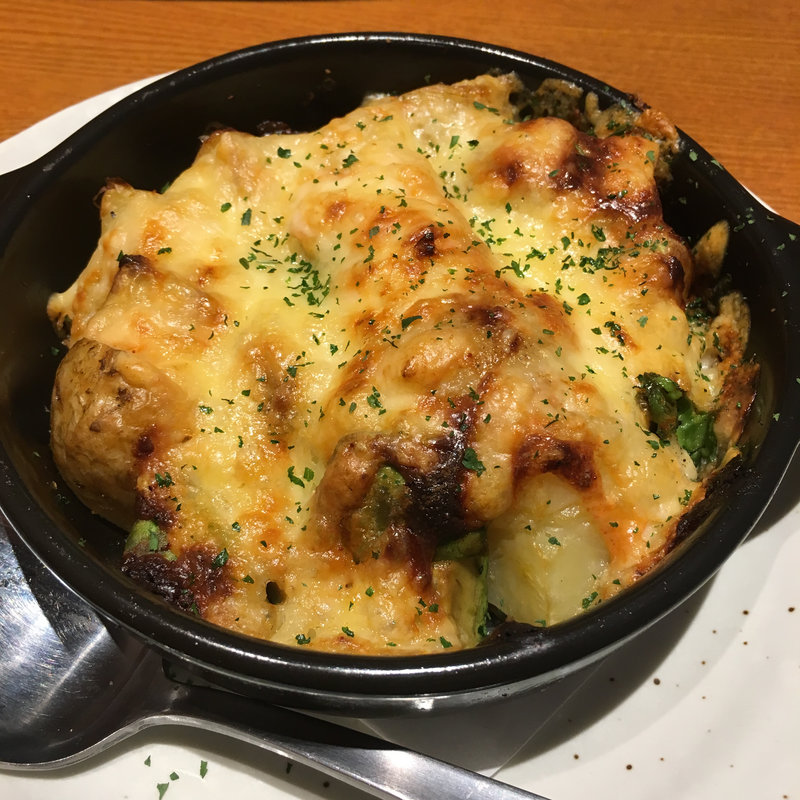 アボカドとじゃがいもの明太チーズ焼き(花の舞)