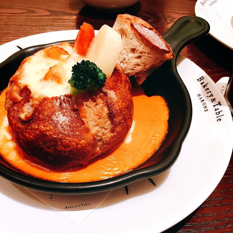 海老のビスクシチューパン(ベーカリーアンドテーブル コクーンシティ店 （Bakery&Table）)