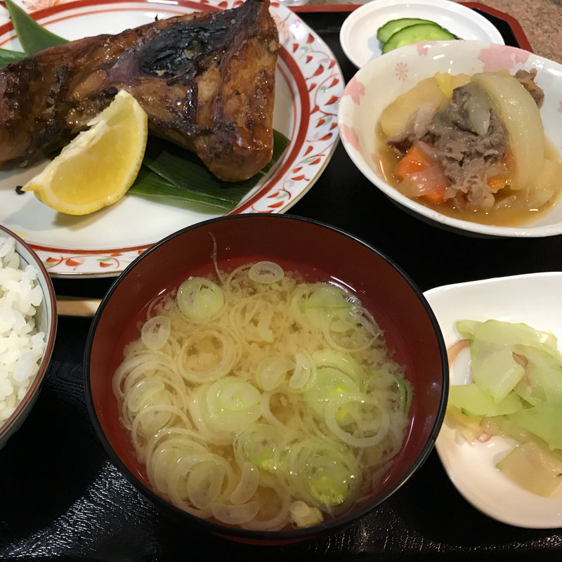 ぶりカマ定食(エイワンちよ)