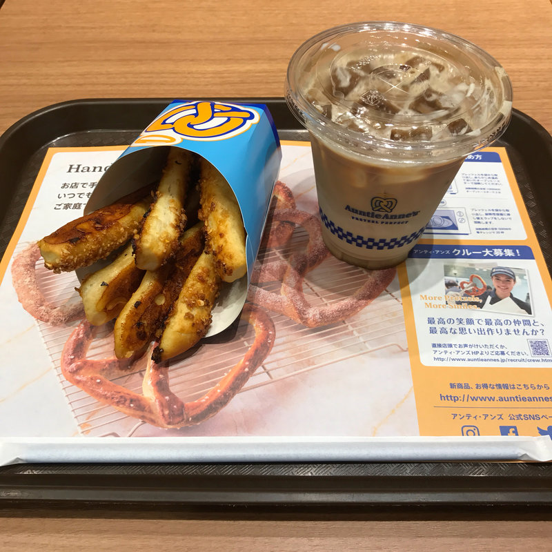スティックス アーモンドクランチ、カフェ ラテ(アンティ・アンズ ららぽーと立川立飛店 （Auntie Anne's）)