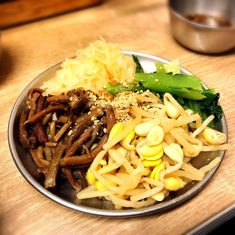 ナムル盛り合わせ(大阪焼肉・ホルモンふたご 中目黒本館)