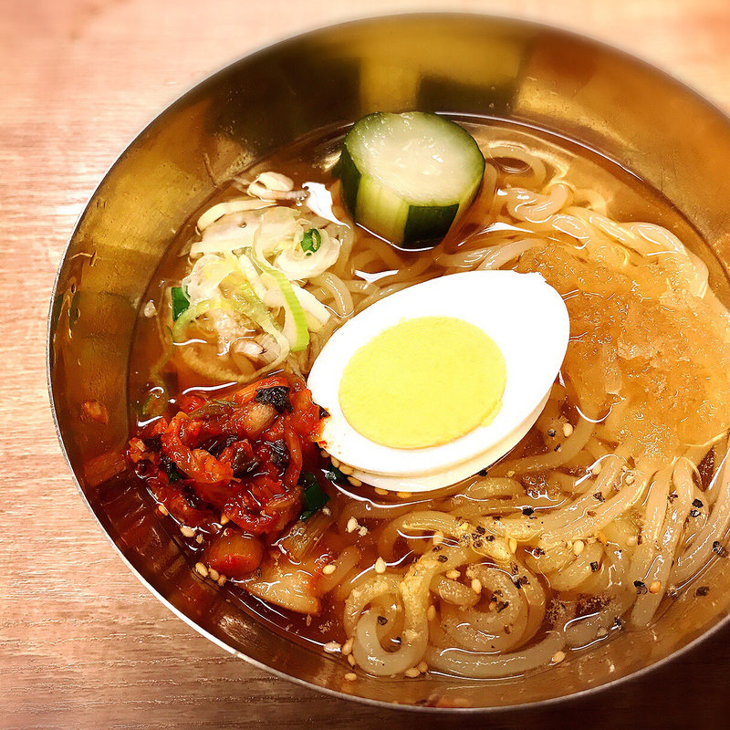 名物こだわりの一口冷麺(大阪焼肉・ホルモンふたご 中目黒本館)