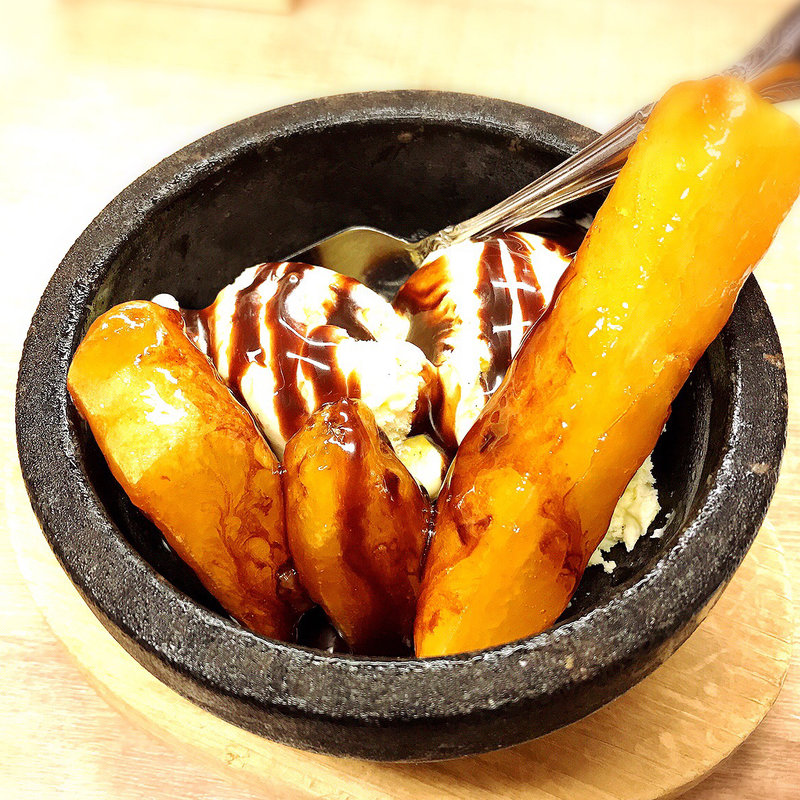 ほくほく芋とバニラアイス(大阪焼肉・ホルモンふたご 中目黒本館)