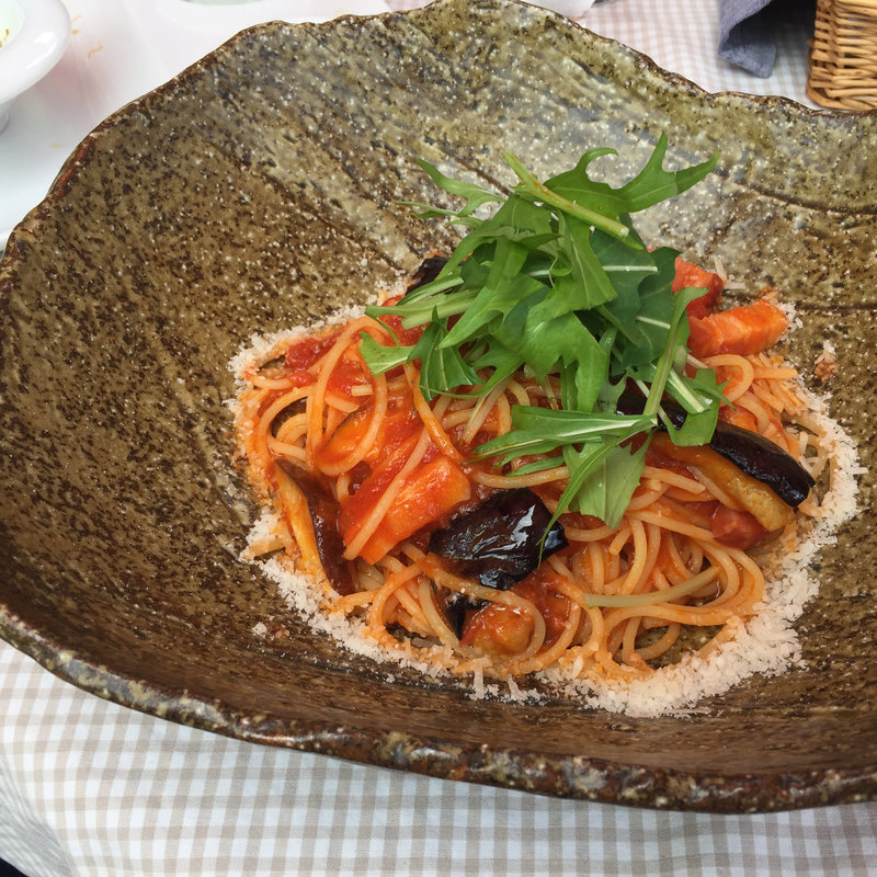 (はちやま （HACHIYAMA）)