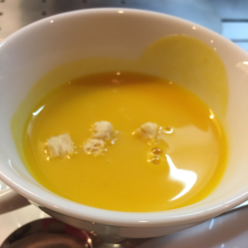 かぼちゃのポタージュ 春日コースの一品(ステーキハウスなかはら)