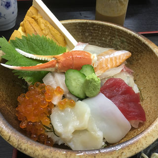 特上！海鮮丼(福魚食堂)
