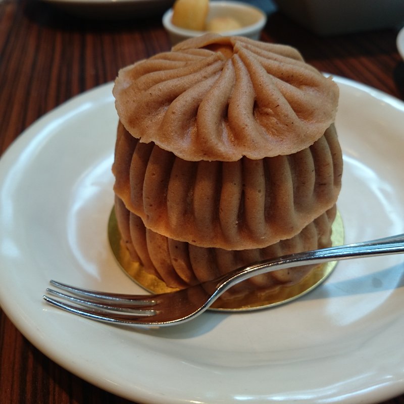 モンブラン(メゾンカイザーカフェ 丸の内店 （Maison Kayser Café）)