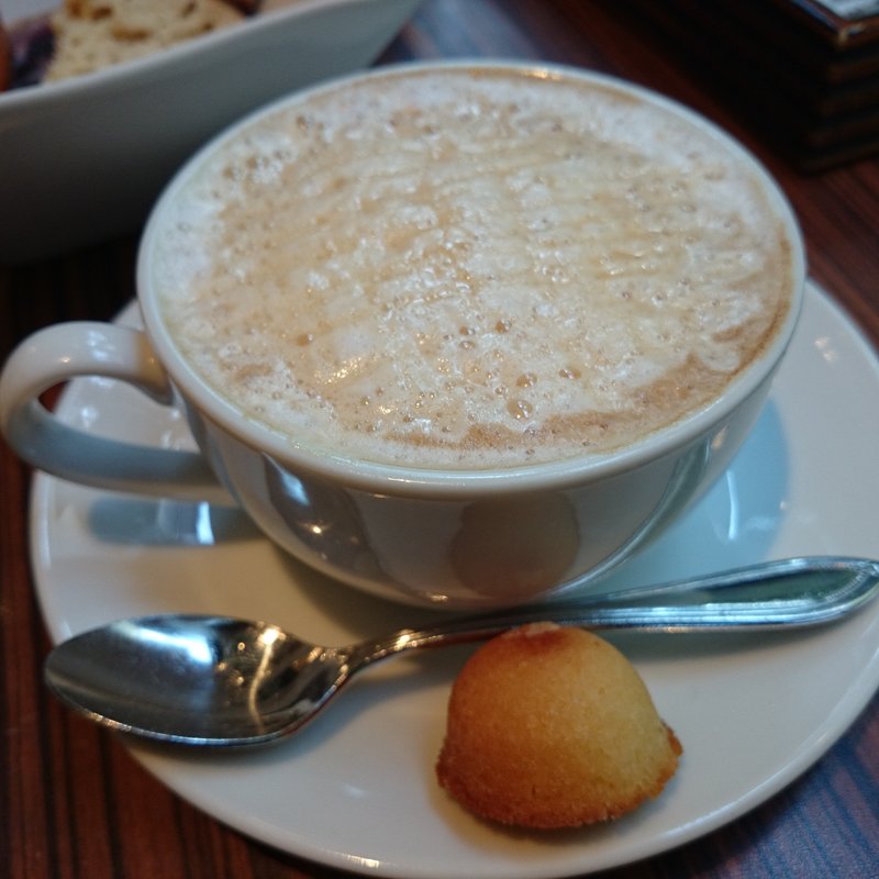 カフェキャラメル(メゾンカイザーカフェ 丸の内店 （Maison Kayser Café）)