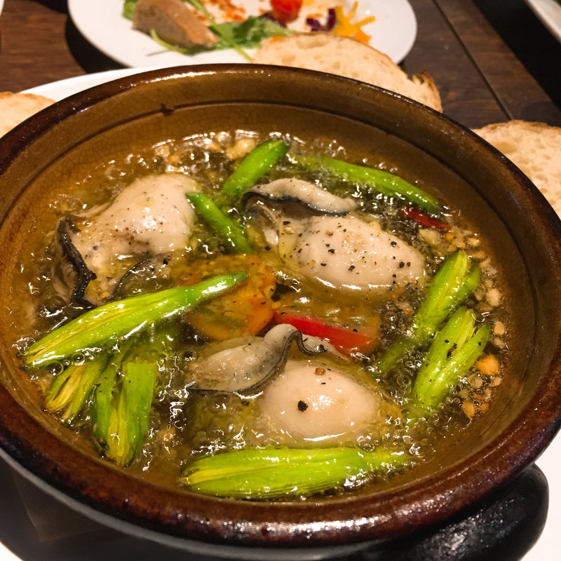 牡蠣のアヒージョ(ヴェントフェリーチェ （Vento Felicie）)