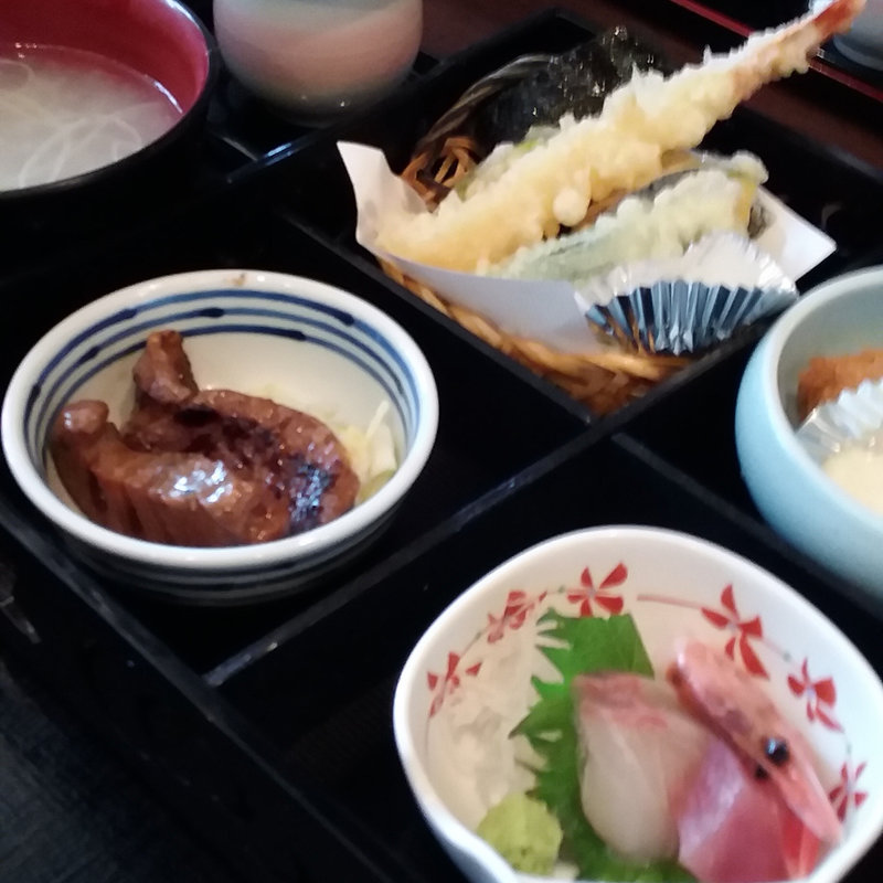 トロロ付牛たんカキフライにぎわい膳(牛たん麦とろえびすパセーラ店)