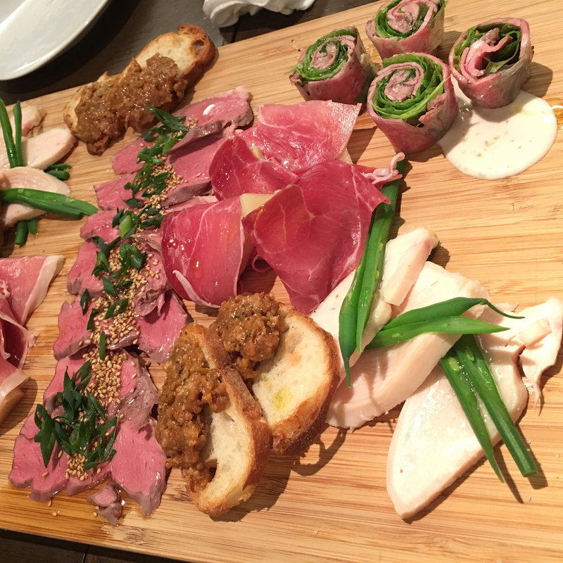 前菜(炭焼ステーキとワイン ロマン亭 心斎橋店)