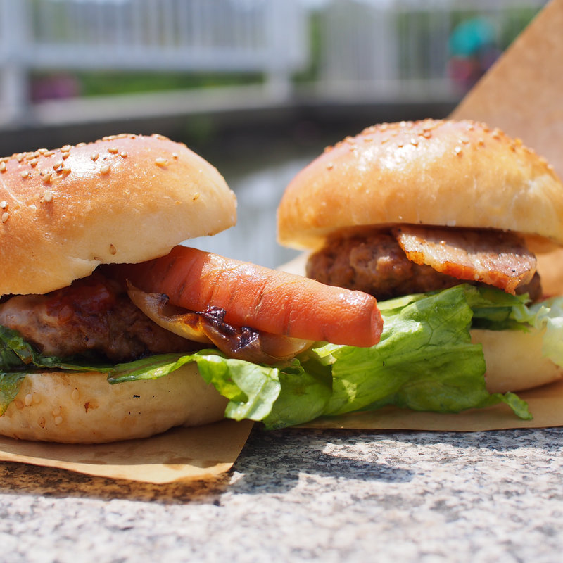 コラボバーガー(赤、緑)(DJANGO)