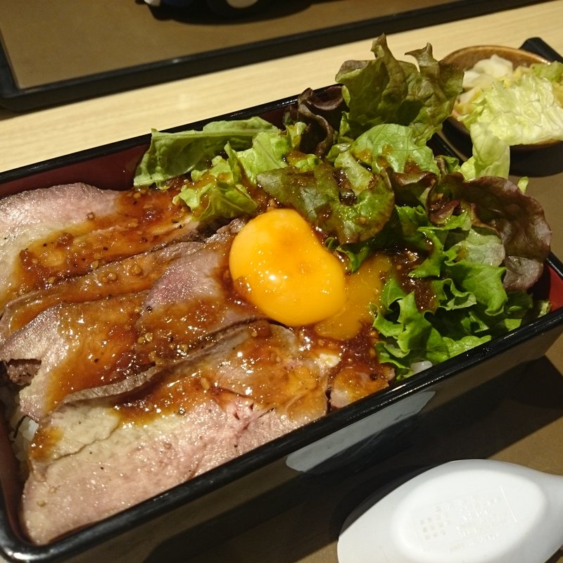 牛たんローストビーフ重(仙台 牛たん 三代目文治 )