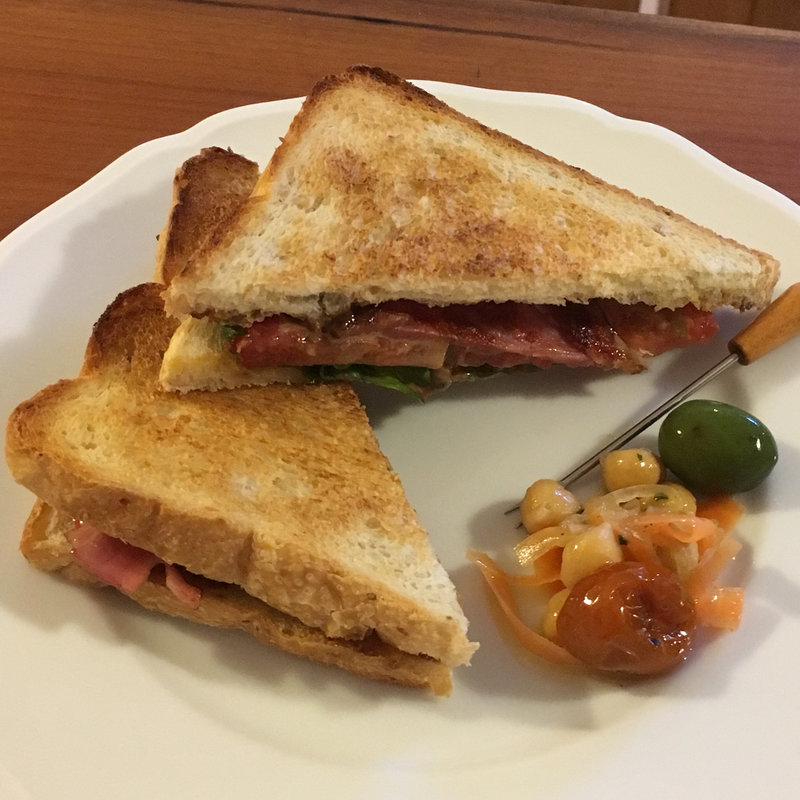 ホットチキンサンド(フェルマータ)