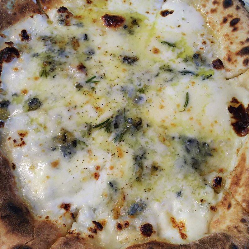 ビアンカ　4種のチーズのピザ(GARDEN HOUSE Kamakura ガーデンハウス鎌倉)