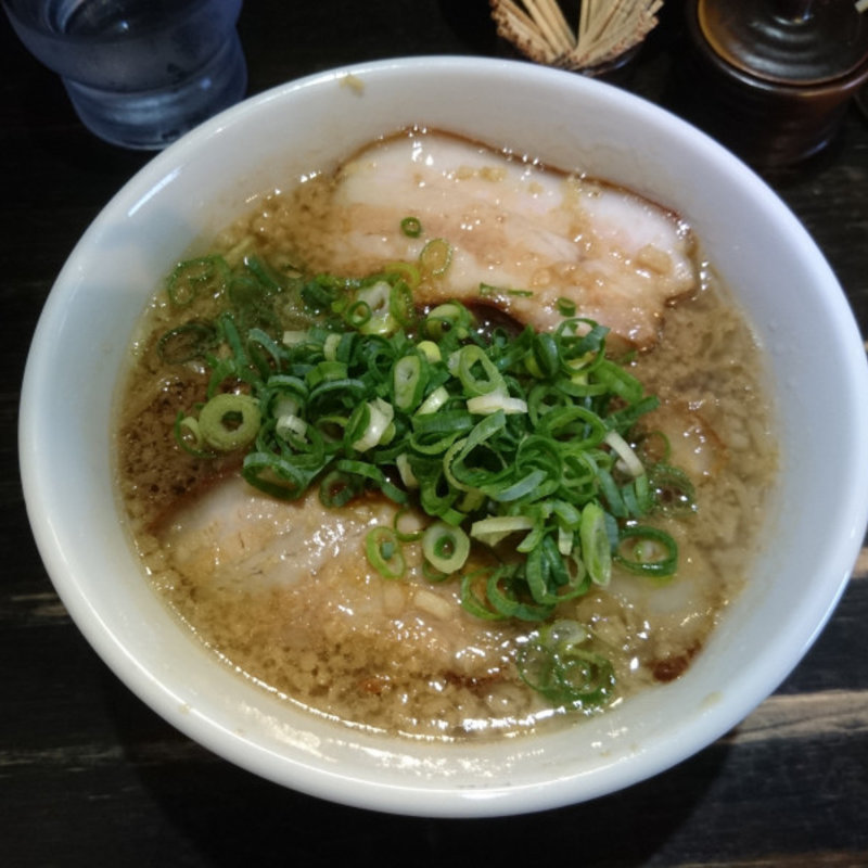 THE醤油らーめん（背脂多め）(京都祇園 泉 麺家 千本丸太町店)
