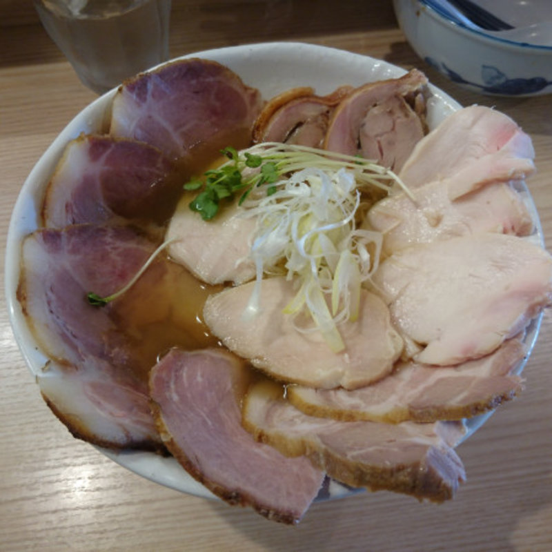 煮干しの塩鶏そば（チャーシュー増し）(鶏谷 （トリタニ）)