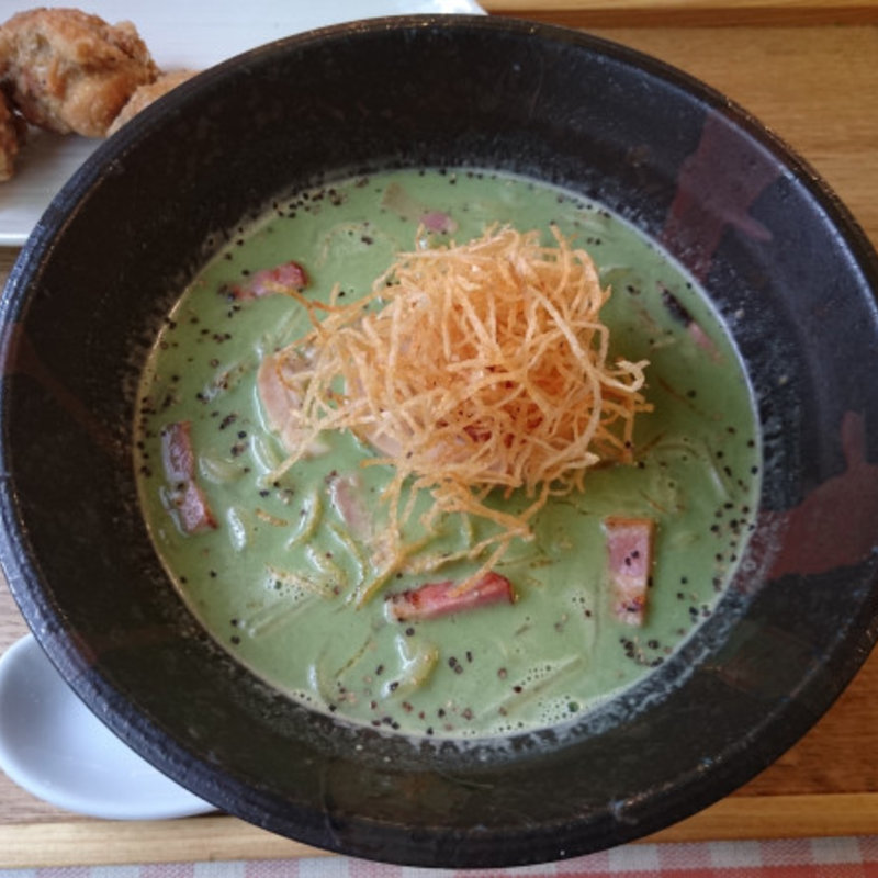 枝豆とほうれん草のポタージュ麺(麺屋シマフクロウ )
