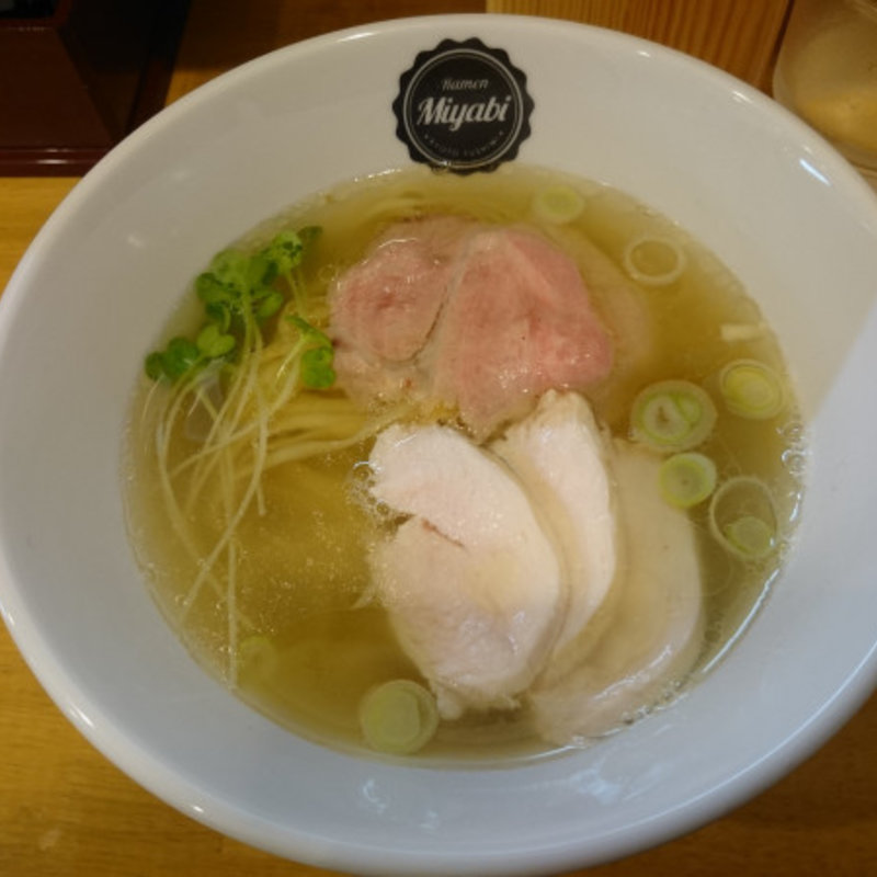白醤油ラーメン(らーめん みやび )