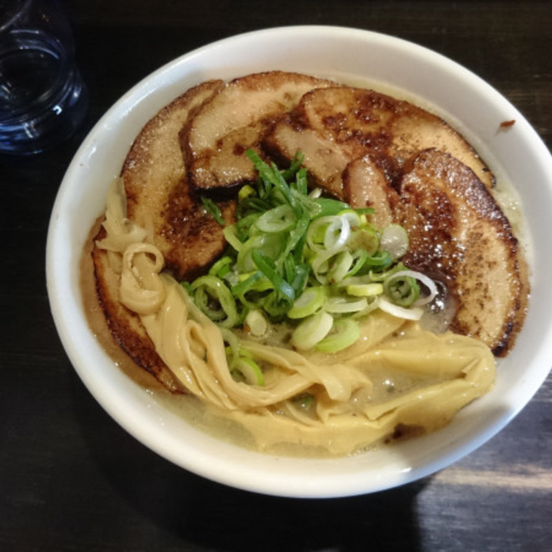 濃厚鶏豚骨拉麺チャーシュー増し(祇園・泉　麺家 千本丸太町店 )