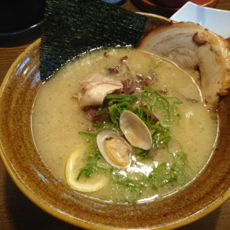 貝だしらーめん（肉入り）(麺屋 吉匠丸。 木屋町店)