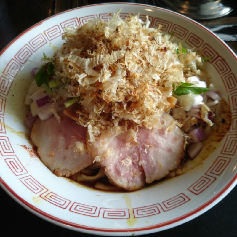 いわし節ぶっ掛けカレーまぜそば(拳ラーメン )