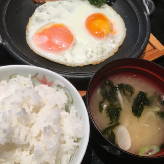 目玉焼き朝食(いねや 鹿児島店 )