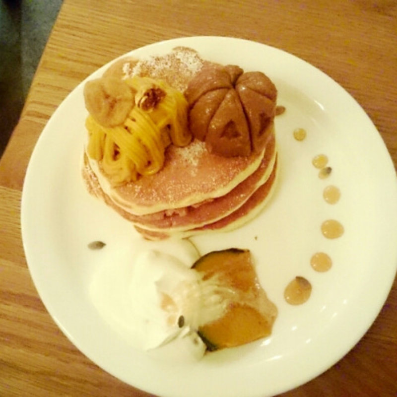 かぼちゃとくりとお芋のハロウィンパンケーキ(MOGMOG （モグモグ）)