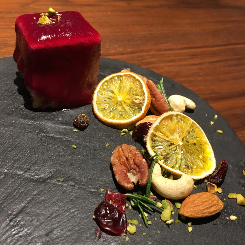 クランベリー100とのローケーキ(NODE UEHARA（ノード上原）)