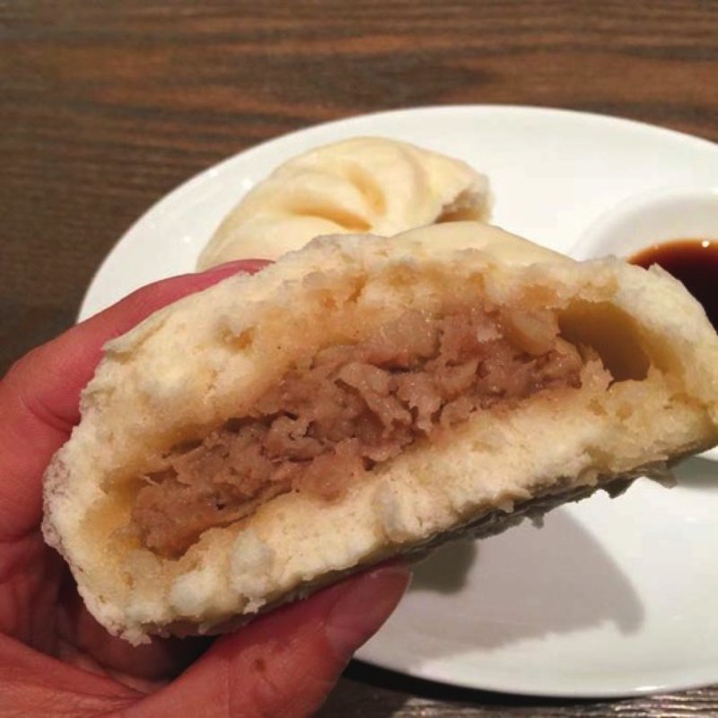 本格 肉まん 香酢付 (春水堂 表参道店)