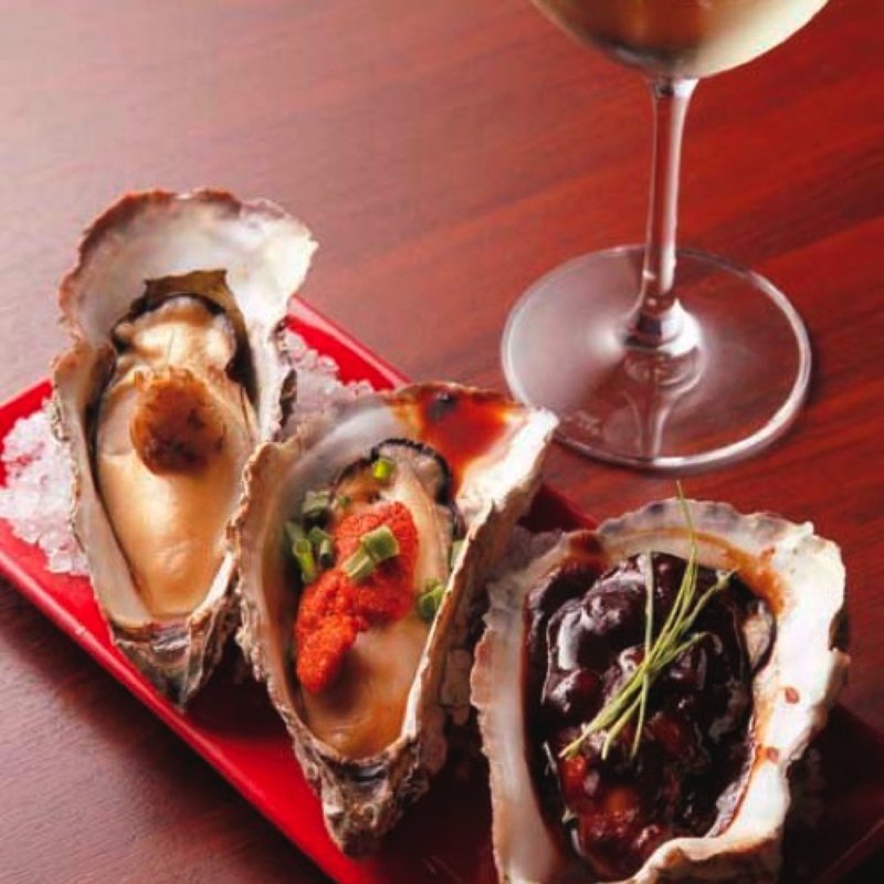 焼き牡蠣定番3種盛合せ　(ザ・カーブ・ド・オイスター （THE CAVE DE OYSTER）)
