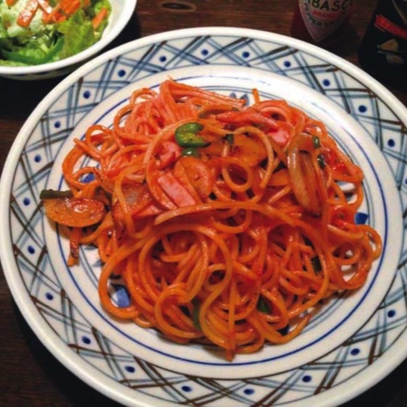 ナポリタン（サラダ・コーヒー付き） (Coffe&snackカウベル)