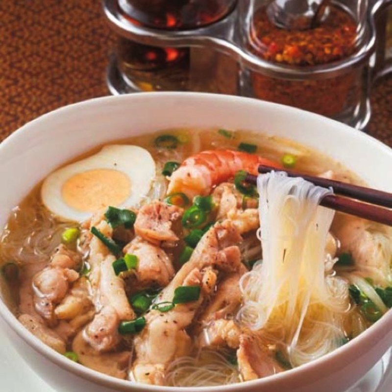 スープクイティウ(カンボジア料理 バイヨン)