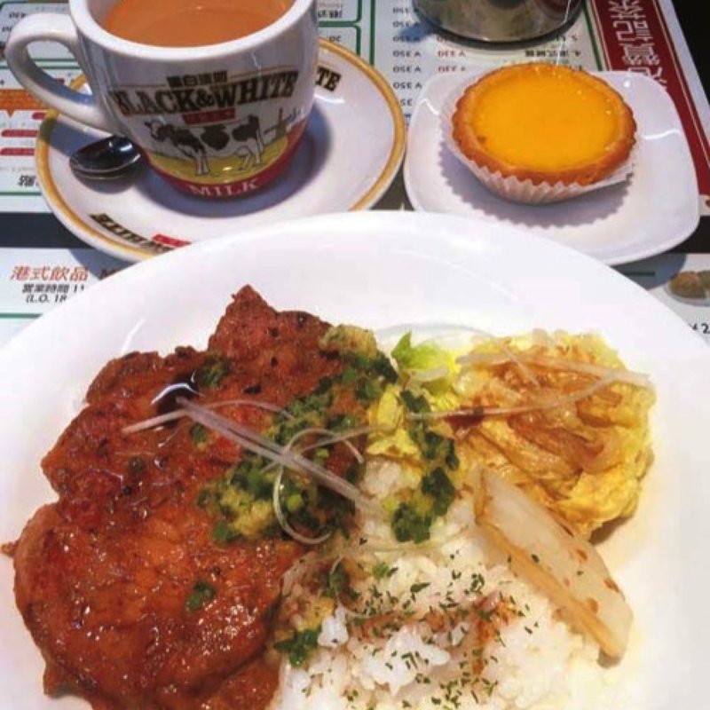 蔥豬扒飯（ジンジャーソース豚ロース飯）(香港贊記茶餐廳飯田橋店(ホンコンチャンキチャチャンテン))