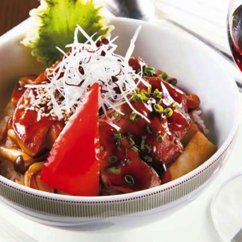 牛網焼きとフォワグラの洋風丼(パークサイドダイナー Parkside DINER)