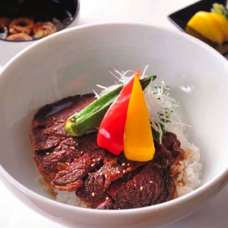 オーストラリア産リブロースのステーキ丼(スーパーブッフェ グラスコート)