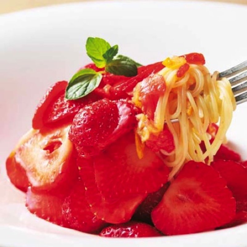 プレミア苺と旨とまとの冷製カペッリーニ(クラッティーニ/Crattini)