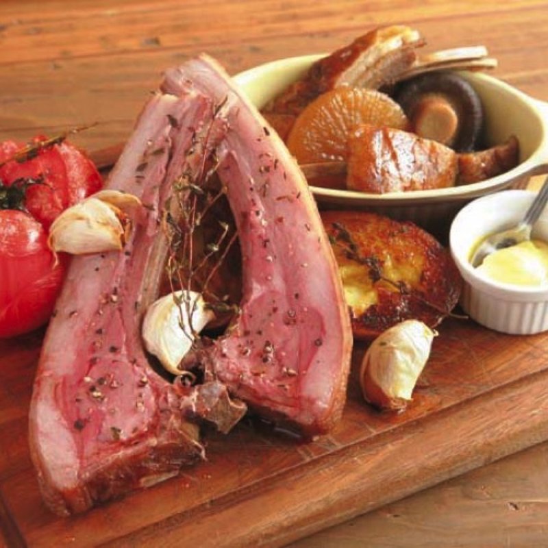 野生仔イノシシのロースト（夜の営業『vin-vie』のメニュー）(スパゲティミートソース専門ミートボーイズ 野生派（夜は自然派ワイン酒場『vin-vie』バンビ）)