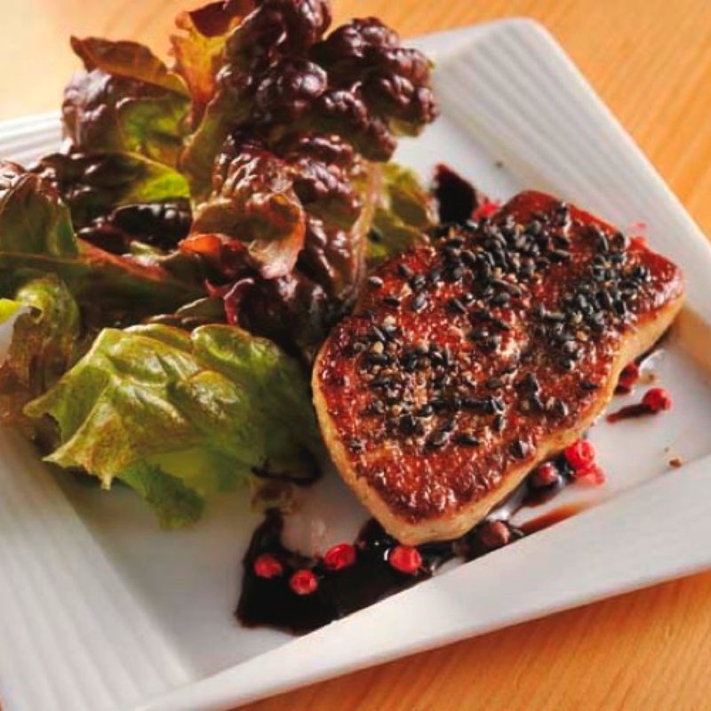 フォアグラ黒胡椒焼き(観音坂 鳥幸)