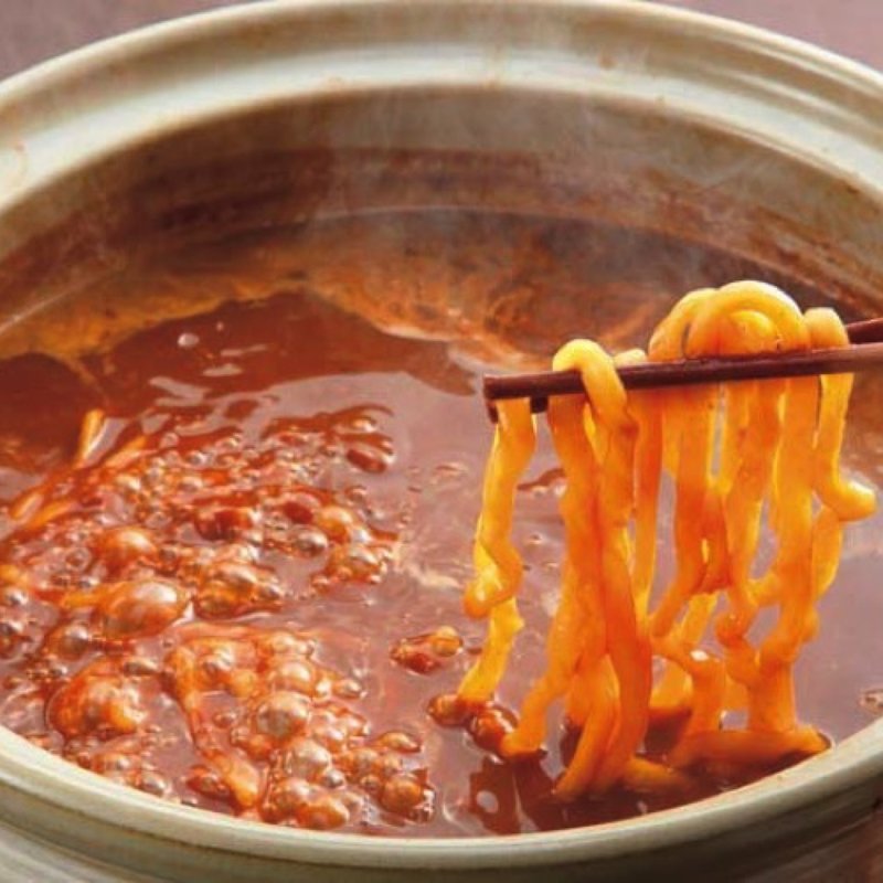 玉子入り純系名古屋コーチン味噌煮込みうどん(大久手山本屋)