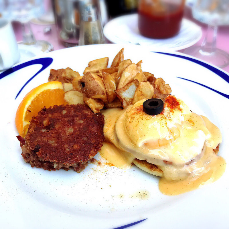 Half Hashed Benedict(Hau Tree Lanai Restaurant)